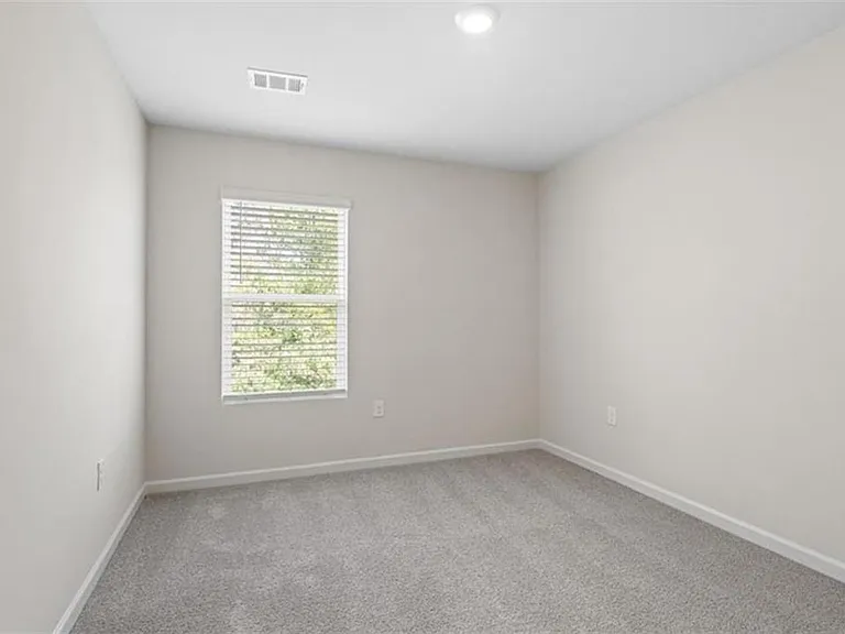 445 Stoneybrook Dr — Photo 17