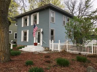 214 N Hudson St SE, Lowell, MI 49331