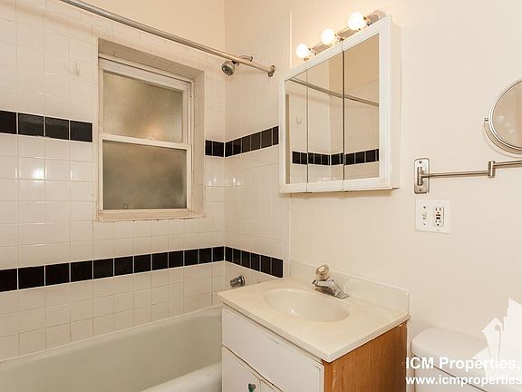 5th image of 3916 N Pine Grove Ave #2F