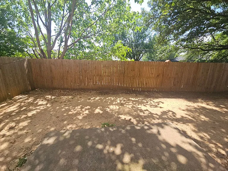 7614 April Ct — Photo 20