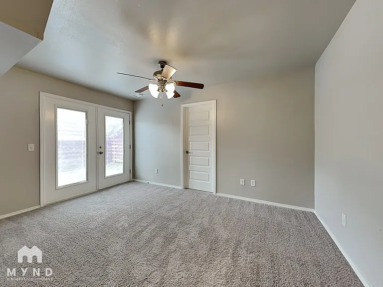 138 E Sycamore St #138 — Photo 13