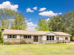 15686 Rannes St, Spring Lake, MI 49456