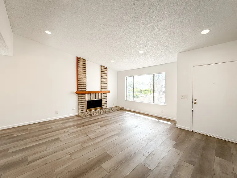 6763 Berkshire Ave — Photo 7