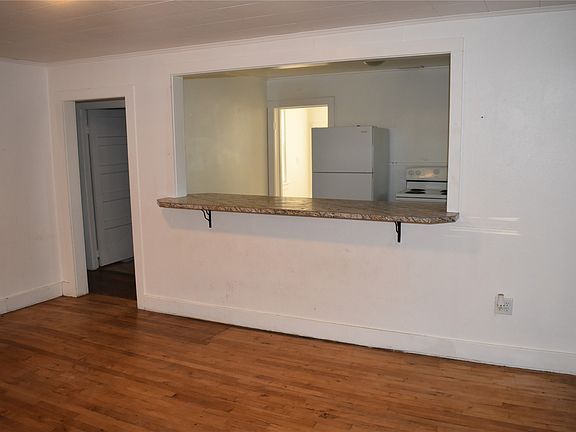 5th image of 607 S Wisconsin St