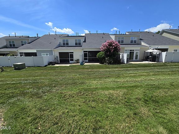 4th image of 7209 Ladbrooke St