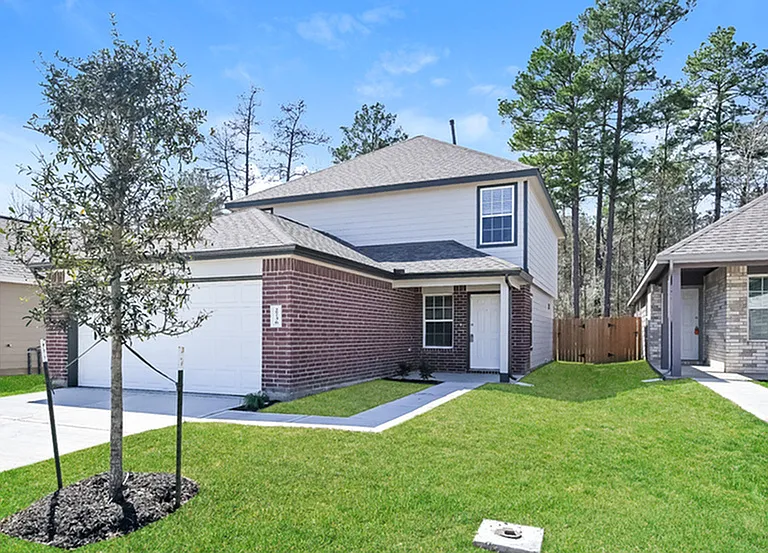 2736 Atlas Dr — Photo 3