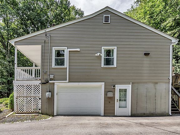5th image of 2 Gates Ln