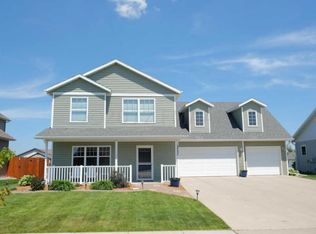 3757 Dorothea Ct S, Fargo, ND 58104