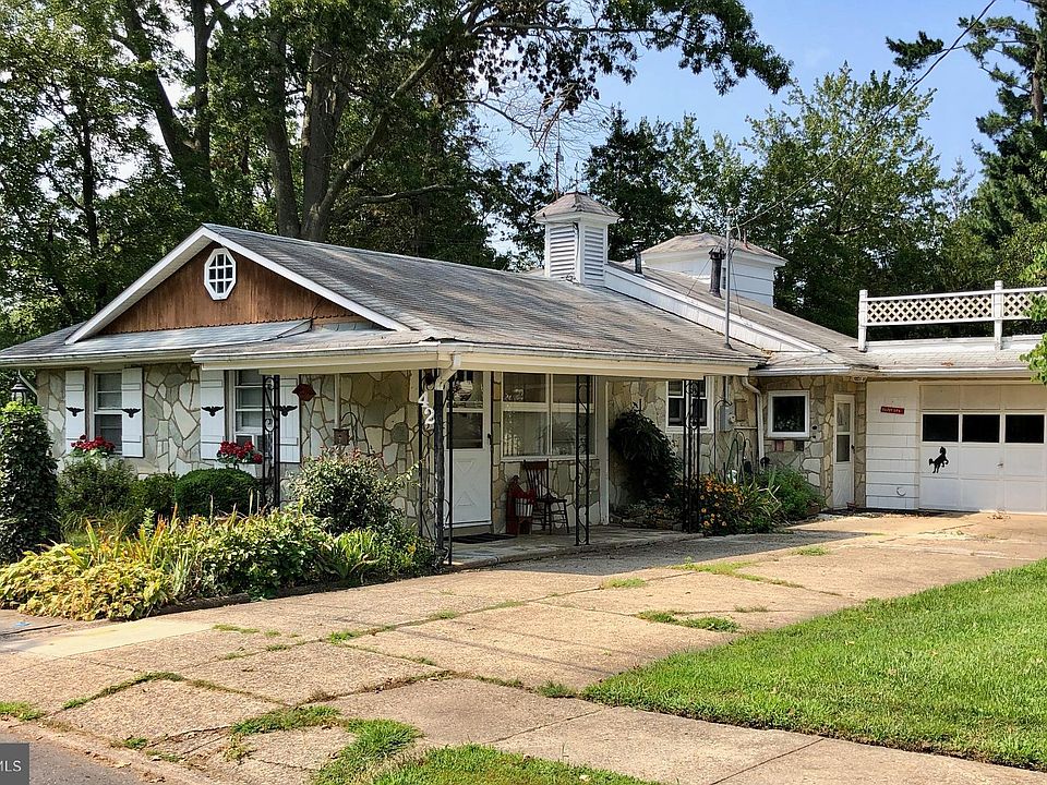 1st image of 42 Tantum Dr