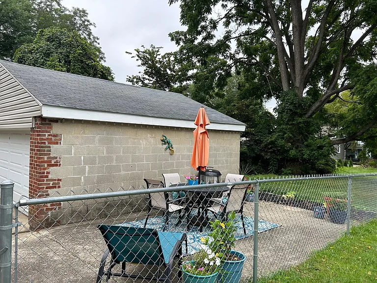 6610 Merwin Ave — Photo 11
