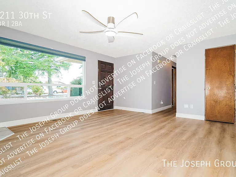 2211 30th St — Photo 3