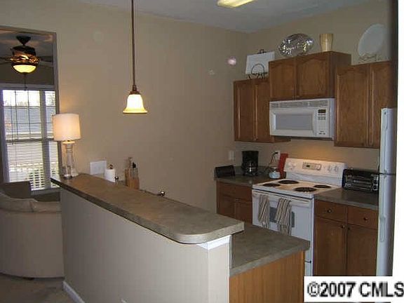 3rd image of 21309 Aftonshire Dr