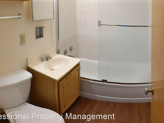 3rd image of 221 S Oak Ave #5