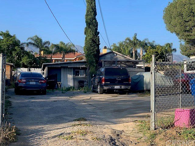 1st image of 13210 Glenoaks Blvd