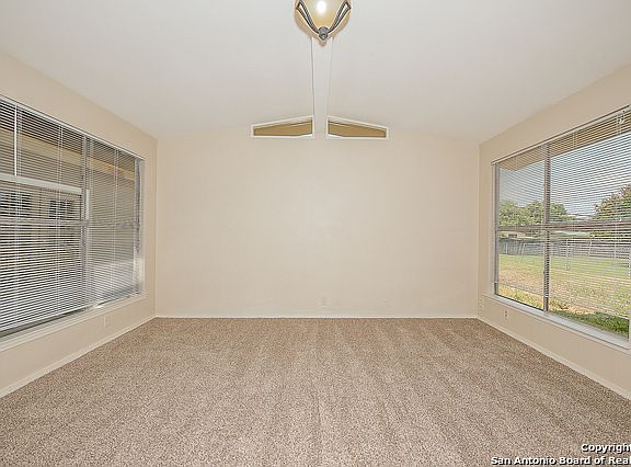4th image of 6147 Cedar Valley Dr