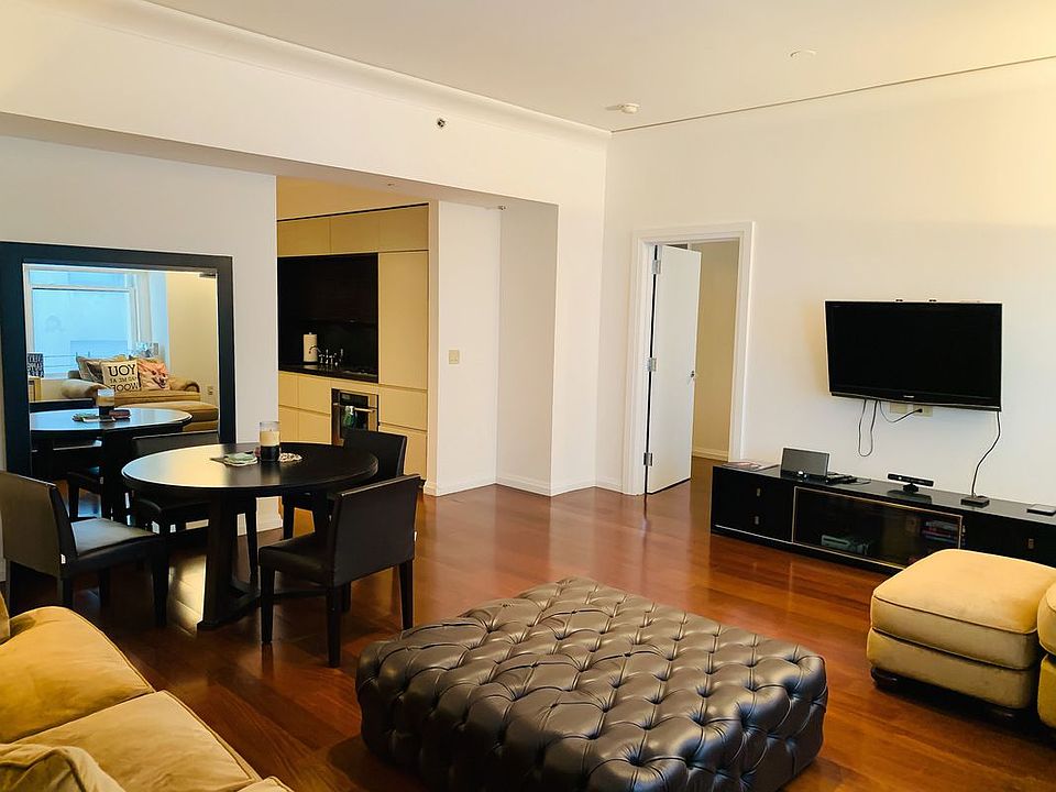 1st image of 55 Wall St APT 706