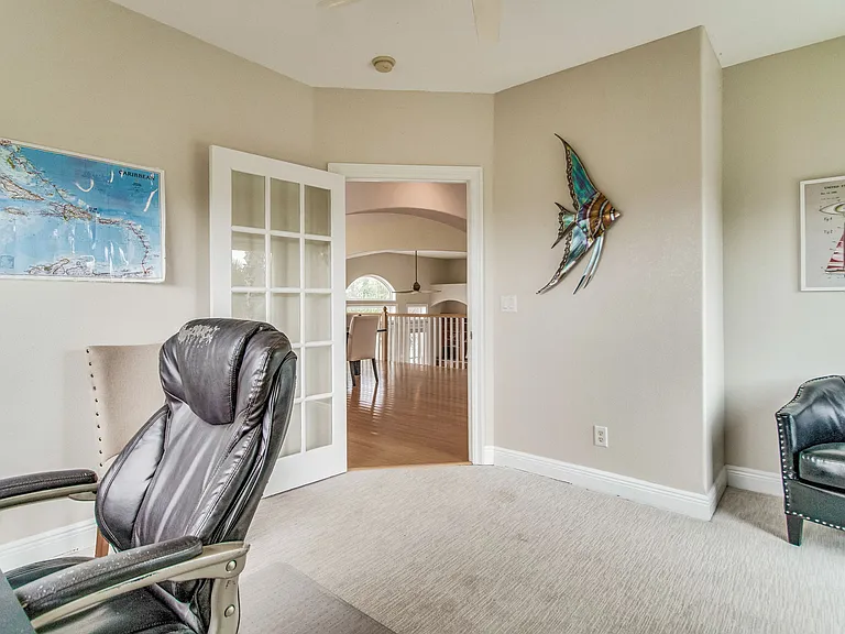 20 Baybridge Dr — Photo 33