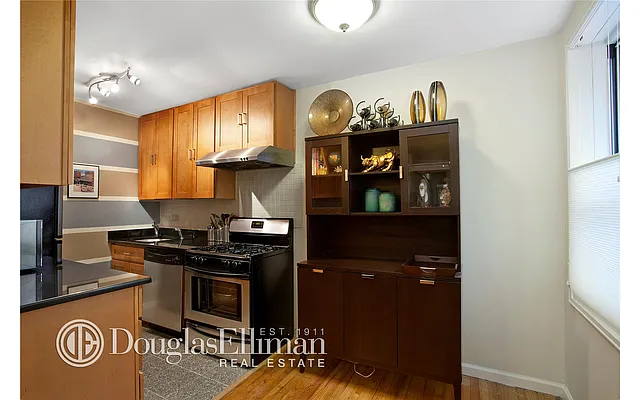 Sold by Douglas Elliman | media 16