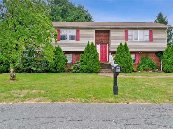 2204 6th St, Bethlehem, PA 18020