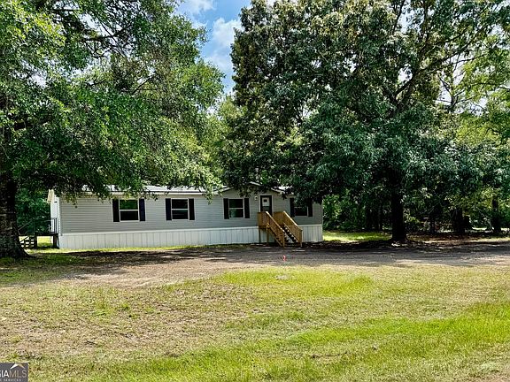 2nd image of 70 Shady Oaks Rd