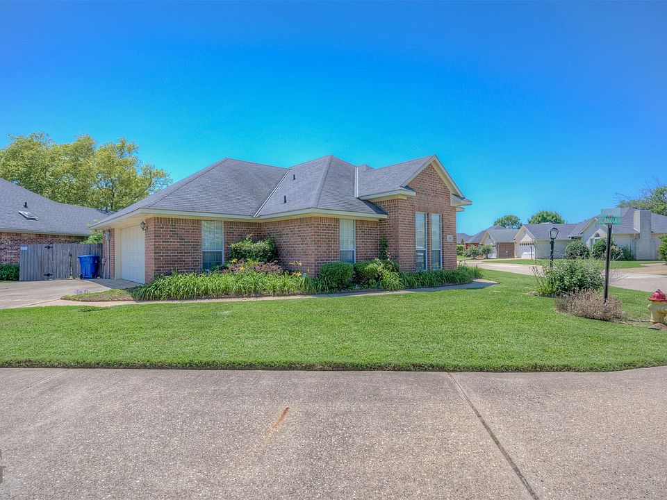 1st image of 125 Arbor Ln