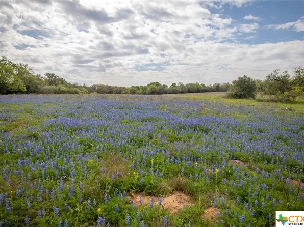 15234 Us Highway 90 W, Harwood, TX 78632