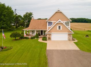 9611 N Ionia Rd, Vermontville, MI 49096