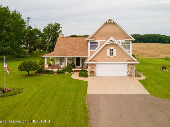 9611 N Ionia Rd, Vermontville, MI 49096