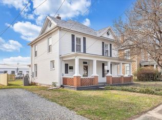 711 S Colorado St, Salem, VA 24153