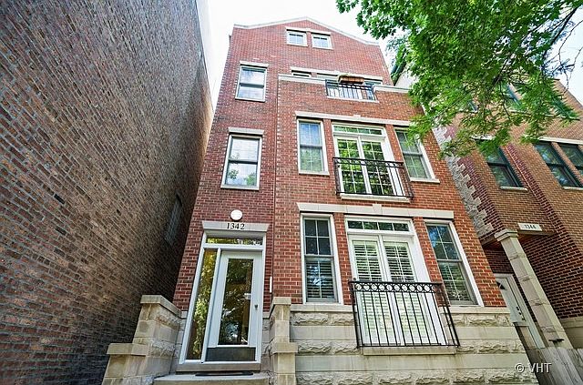 1st image of 1342 N Wolcott Ave #2