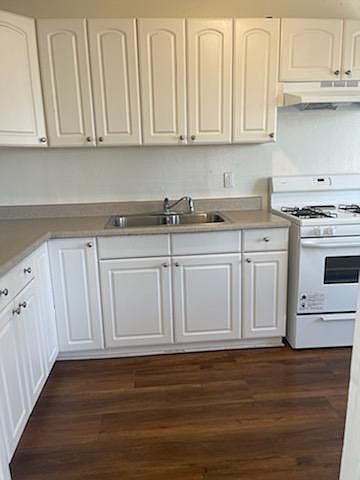 1st image of 918 W Lincoln Ave APT A