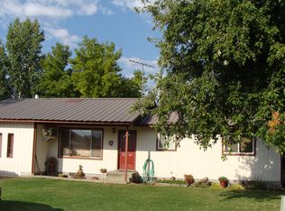 115 Valley St, Halfway, OR 97834