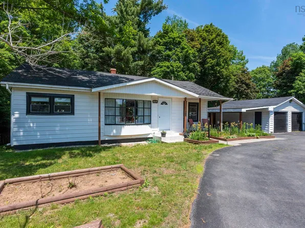 393 Park St, Kentville, NS B4N 1M5