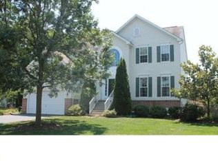 4 Meadows Ct, Pennington, NJ 08534