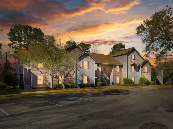7940 Parklane Ct APT B, North Charleston, SC 29418