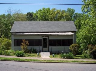 210 Routon St, Paris, TN 38242