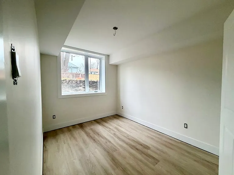 155 Glynn Ave #C — Photo 6