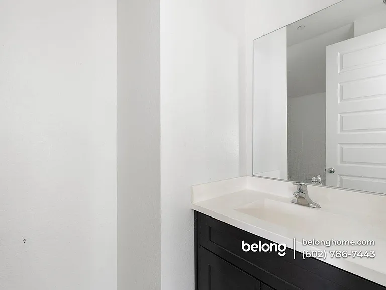 221 E Balsam Dr — Photo 13