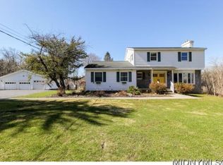 9326 Mallory Rd, New Hartford, NY 13413