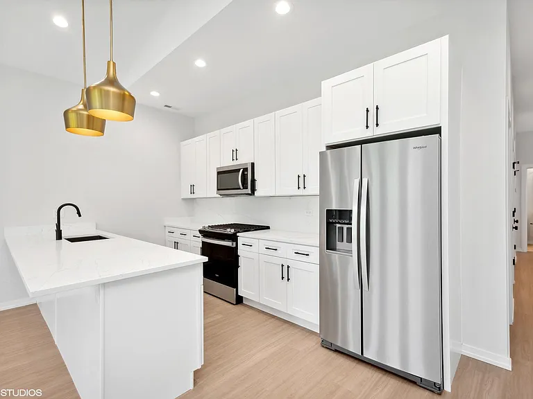 2707 W Washington Blvd #2 — Photo 5