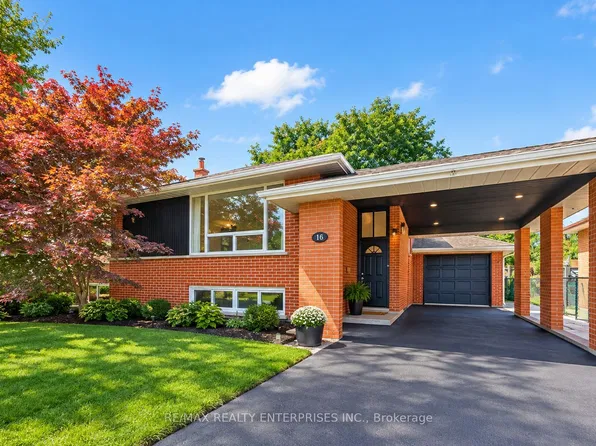 16 Warbeck Pl, Toronto, ON M9R 3C3