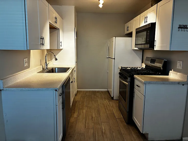 4116 E Moreland St — Photo 5