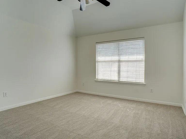 1307 Normandy Dr — Photo 23