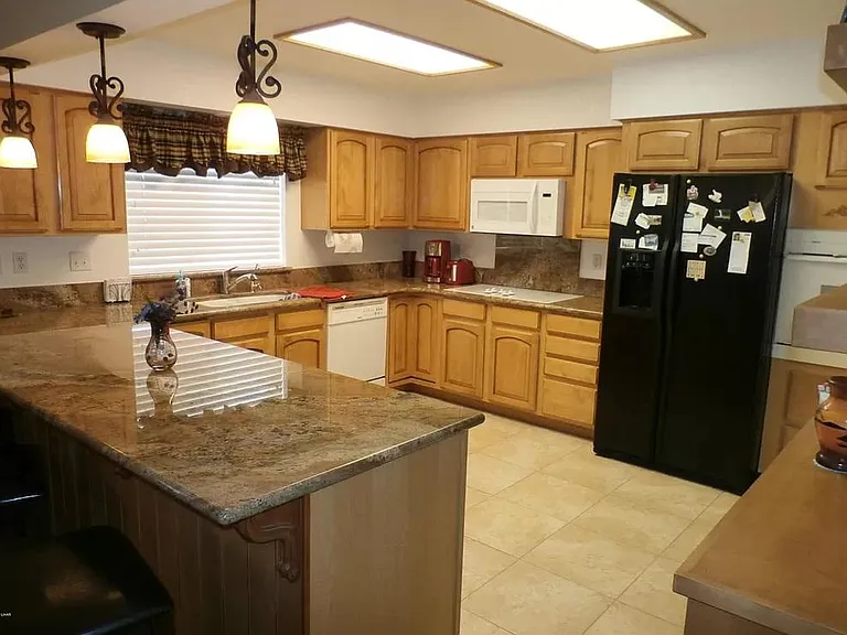 2340 Camero Ct — Photo 7