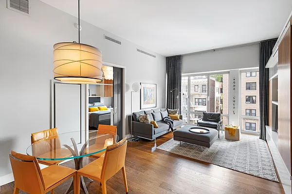 Sold by Nest Seekers International | media 2