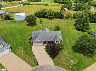 8 Gladwin Ct, Greer, SC 29651