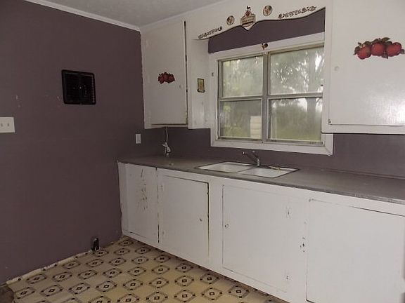 4th image of 112 Shelley Cir