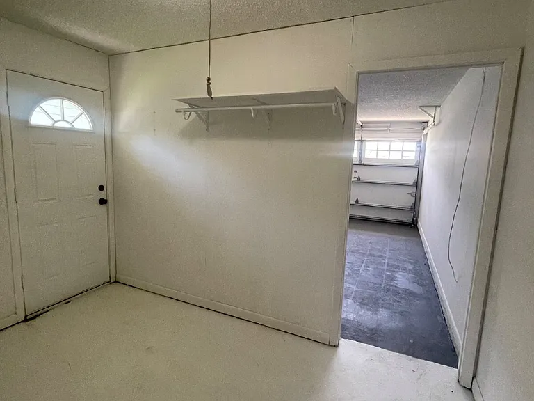 107 Montana Ave — Photo 22