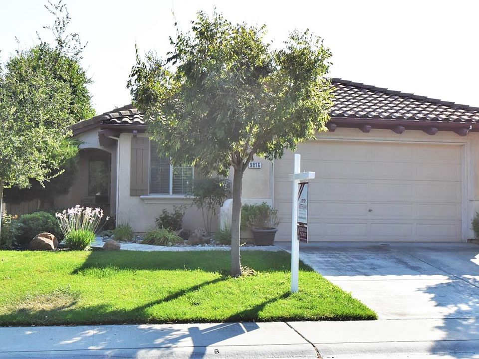 2nd image of 9816 Nestling Cir