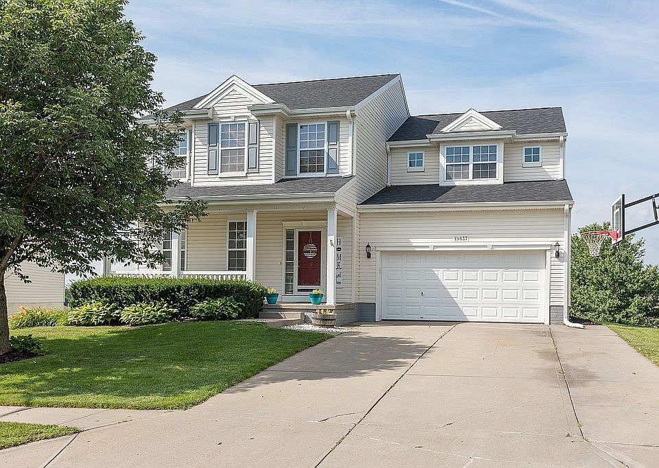 1st image of 19837 Hazelnut Dr